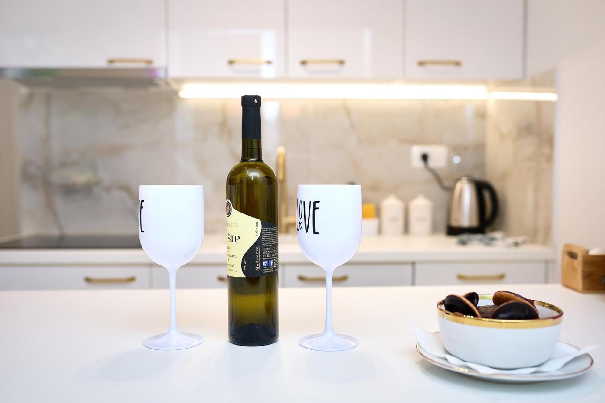 Golden Rose - Walking Distance 1 Km From Old Town Appartement Dubrovnik Buitenkant foto